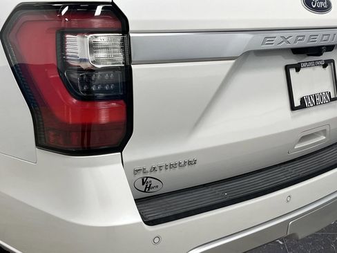 Used 2019 Ford Expedition Platinum image 39