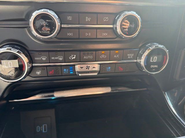 Used 2021 Ford F150 Lariat w/ Equipment Group 502A High AWD/4WD image 30