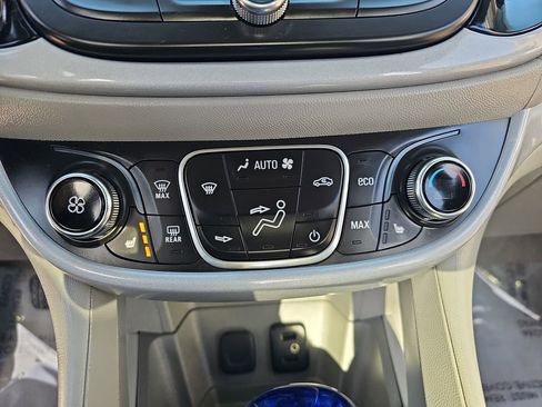 Used 2018 Chevrolet Volt LT w/ LT Driver Confidence Package image 20