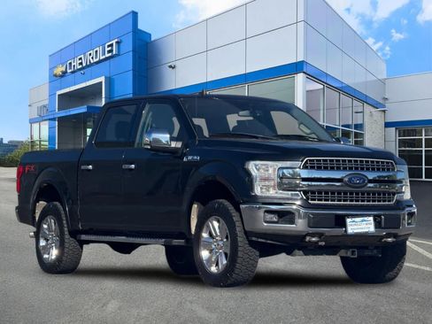 Used 2019 Ford F150 Lariat w/ Equipment Group 502A Luxury AWD/4WD image 9