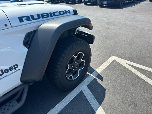 Used 2023 Jeep Wrangler Unlimited Rubicon 4xe w/ Cold Weather Group AWD/4WD image 5