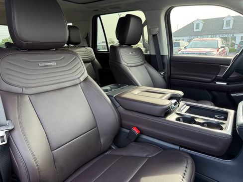 New 2026 Ford Expedition Platinum w/ Platinum Ultimate Package AWD/4WD image 20