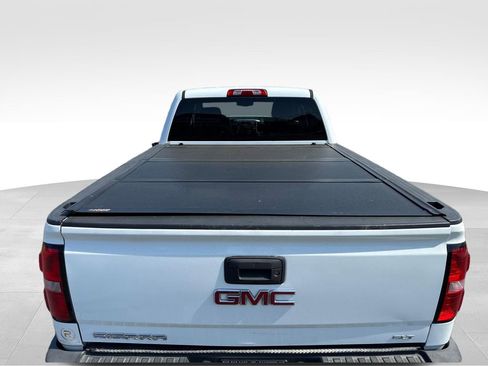 Used 2018 GMC Sierra 2500 SLT w/ Duramax Plus Package AWD/4WD image 24