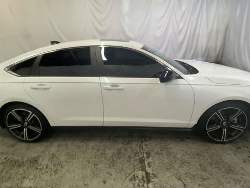 Certified 2025 Honda Accord Sport image 9