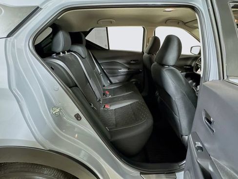 Used 2024 Nissan Kicks SV w/ Interior Electronics Package FWD image 23