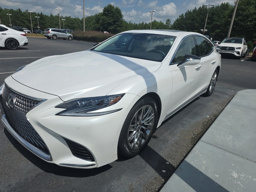 Used 2018 Lexus LS 500 w/ Accessory Package (Z2) RWD image 2