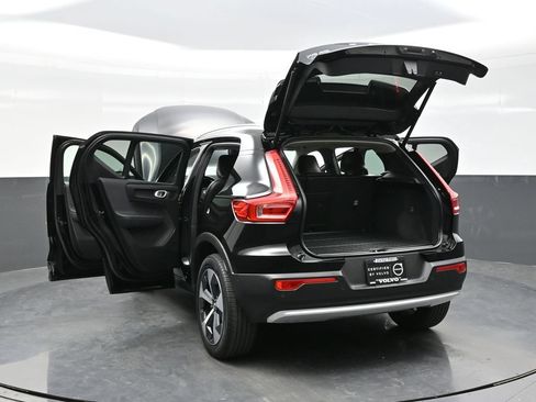 Used 2023 Volvo XC40 B5 Plus w/ Driver Assist Package AWD/4WD image 43