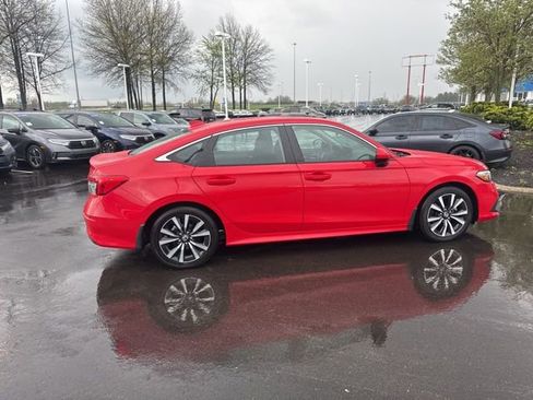 Used 2023 Honda Civic EX image 9