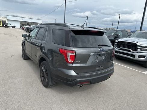 Used 2018 Ford Explorer XLT w/ Equipment Group 202A image 12