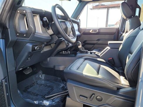 New 2025 Ford Bronco Outer Banks w/ Sasquatch Package image 4