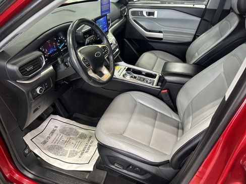 Used 2021 Ford Explorer XLT w/ Equipment Group 202A image 23