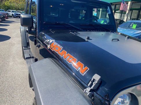 Used 2010 Jeep Wrangler Unlimited Sport image 11