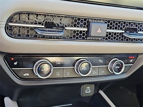 Used 2024 Honda HR-V EX-L image 16