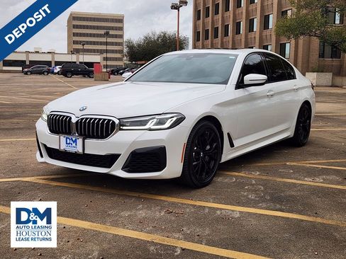 Used 2023 BMW 540i w/ M Sport Package image 3