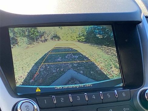 Used 2017 Chevrolet Equinox LS image 24