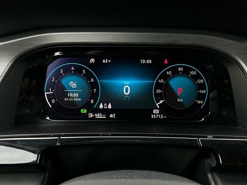 Used 2025 Volkswagen Atlas Cross Sport SE image 39