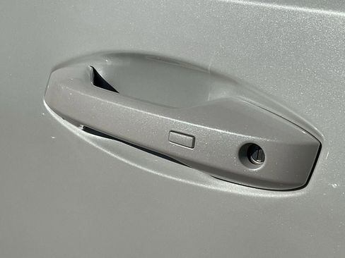 New 2026 Nissan Armada Platinum image 9