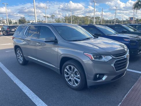 Used 2018 Chevrolet Traverse Premier w/ Driver Confidence II Package image 3