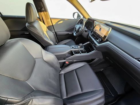 Used 2025 Lexus TX 350 FWD w/ Convenience Package image 14