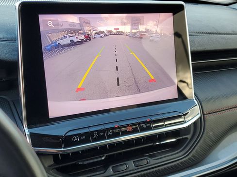 Used 2022 Jeep Compass Trailhawk w/ Trailhawk Convenience Group image 25