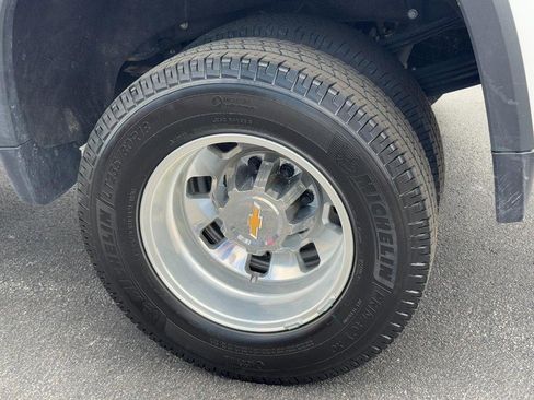 Used 2024 Chevrolet Silverado 3500 High Country w/ High Country Premium Package AWD/4WD image 7