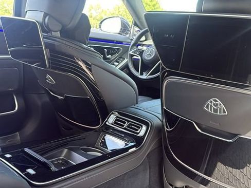 Certified 2023 Mercedes-Benz Maybach S 580 4MATIC image 24