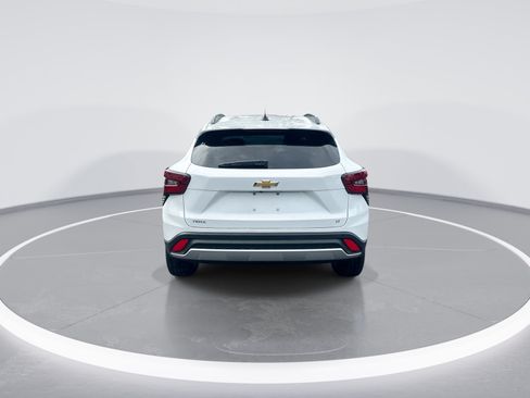 Used 2026 Chevrolet Trax LT w/ Driver Confidence Package FWD image 8