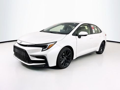 New 2026 Toyota Corolla SE image 3