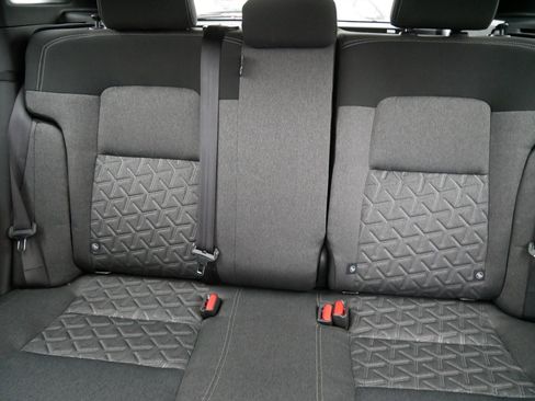 Certified 2025 Nissan Kicks SV w/ Illumination Package image 13