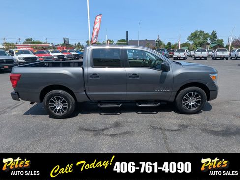 Used 2022 Nissan Titan SV w/ Accessory Utility Package image 5