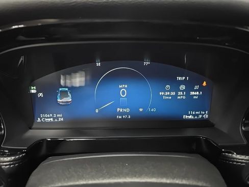 Used 2023 Lincoln Corsair AWD image 26