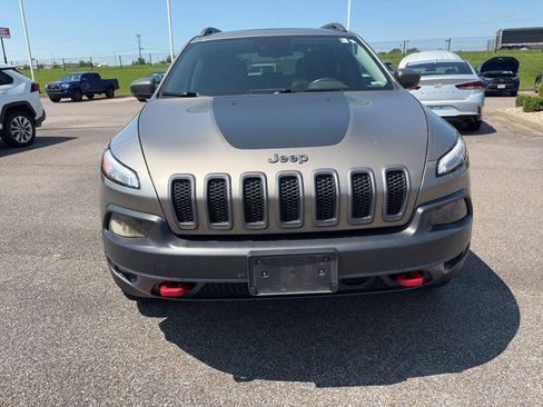 Used 2016 Jeep Cherokee Trailhawk w/ Comfort/Convenience Group AWD/4WD image 7