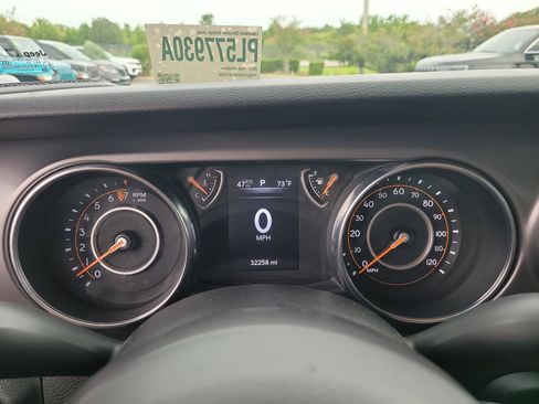 Used 2023 Jeep Gladiator Sport AWD/4WD image 30