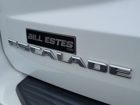 Used 2024 Cadillac Escalade Luxury w/ LPO, Floor Liner Package AWD/4WD image 35