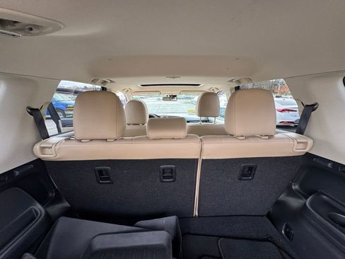 Used 2016 Mitsubishi Outlander SEL image 36