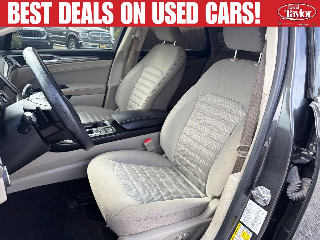 Used 2019 Ford Fusion SE FWD image 10