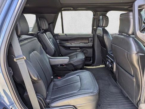 Used 2018 Ford Expedition Limited w/ Equipment Group 301A AWD/4WD image 22