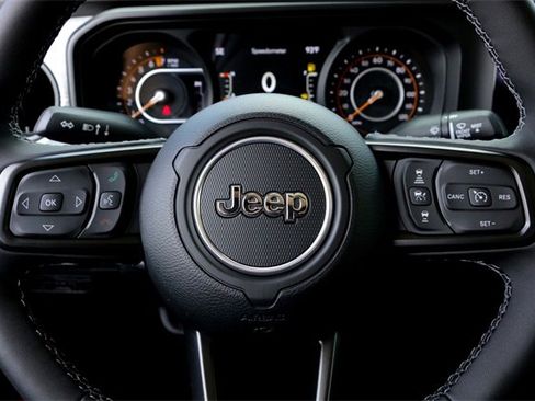 New 2025 Jeep Gladiator Willys image 11