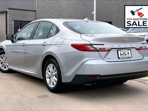 Used 2025 Toyota Camry LE FWD image 12