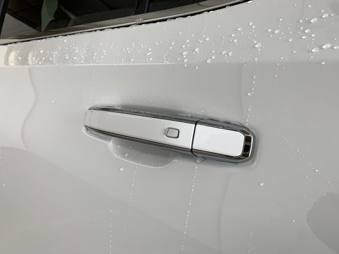 New 2026 GMC Yukon Elevation image 9