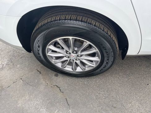 Used 2024 Buick Enclave Premium image 35