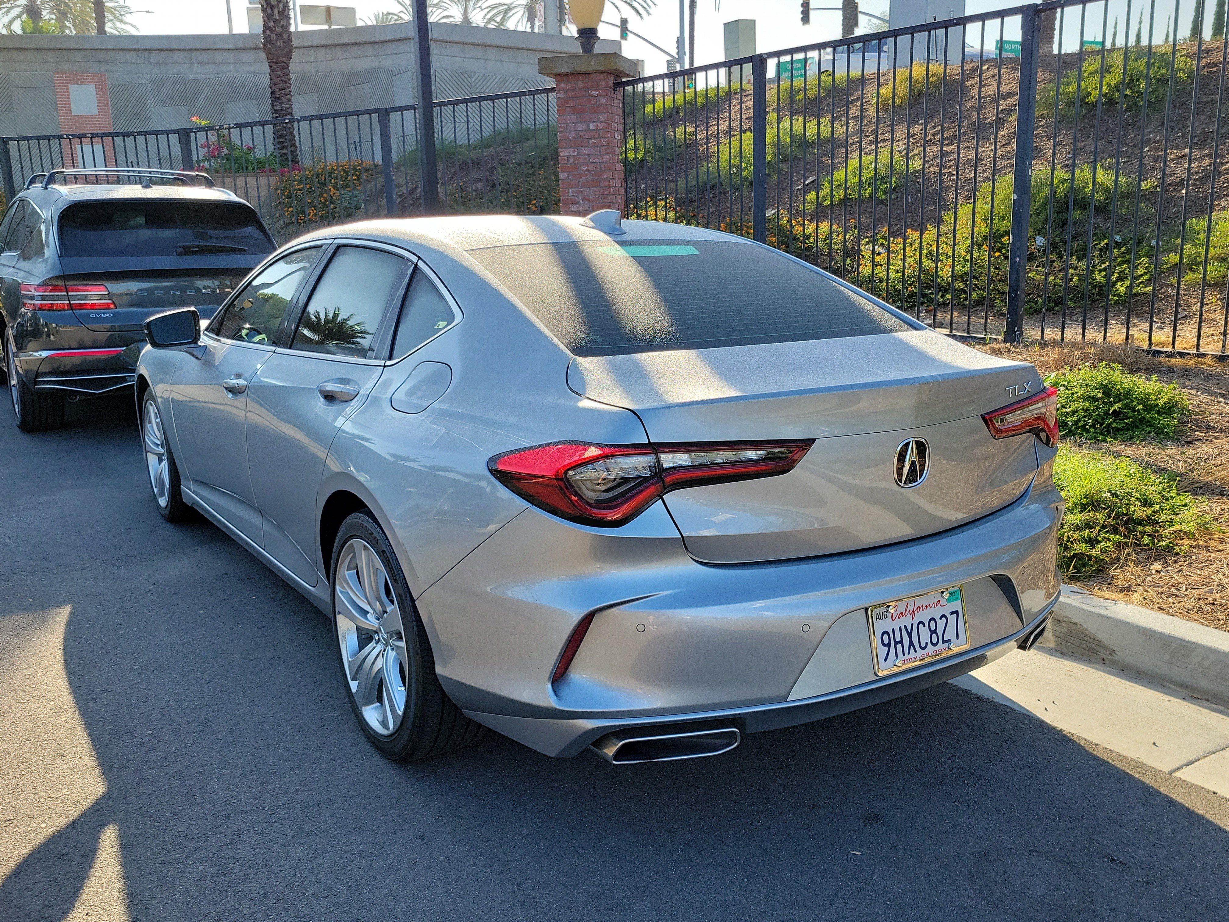 Used 2023 Acura TLX w/ Technology Package FWD image 4