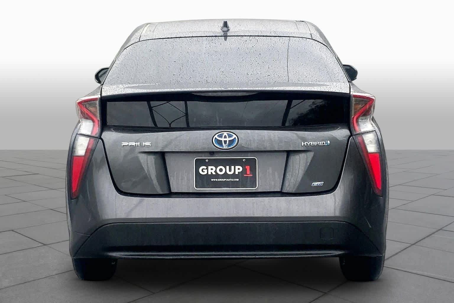 Used 2017 Toyota Prius Two FWD image 5