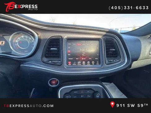 Used 2016 Dodge Challenger SRT w/ Technology Group image 14