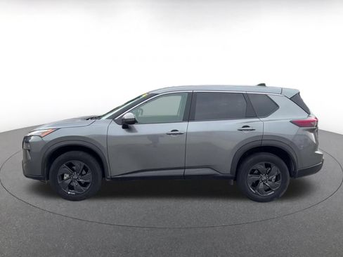 Used 2026 Nissan Rogue SV AWD/4WD image 6