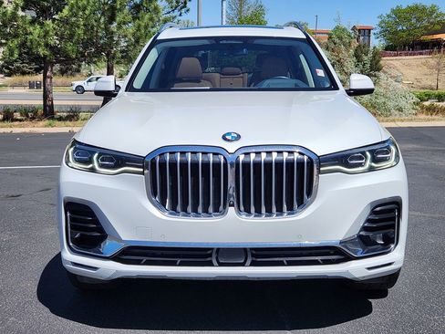 Used 2022 BMW X7 xDrive40i w/ Premium Package AWD/4WD image 5
