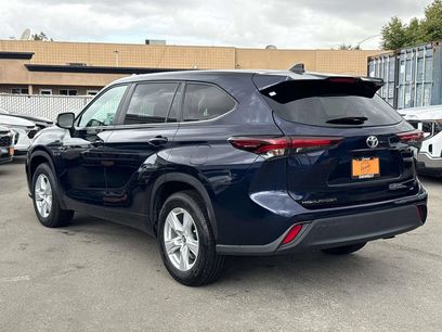 Used 2025 Toyota Highlander LE