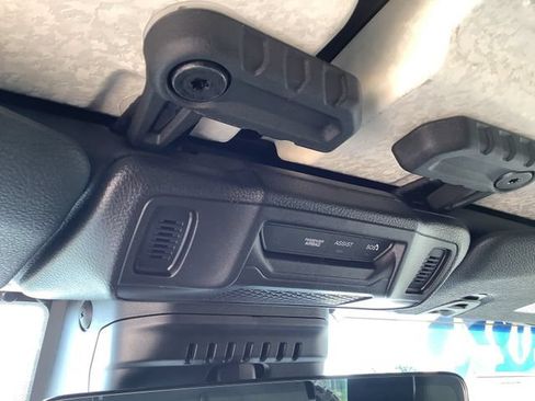 Used 2024 Jeep Wrangler Unlimited Rubicon AWD/4WD image 21