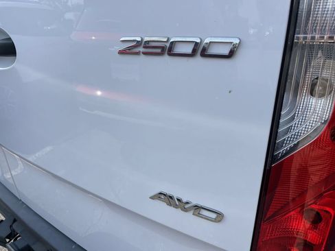 Used 2024 Mercedes-Benz Sprinter 2500 image 8