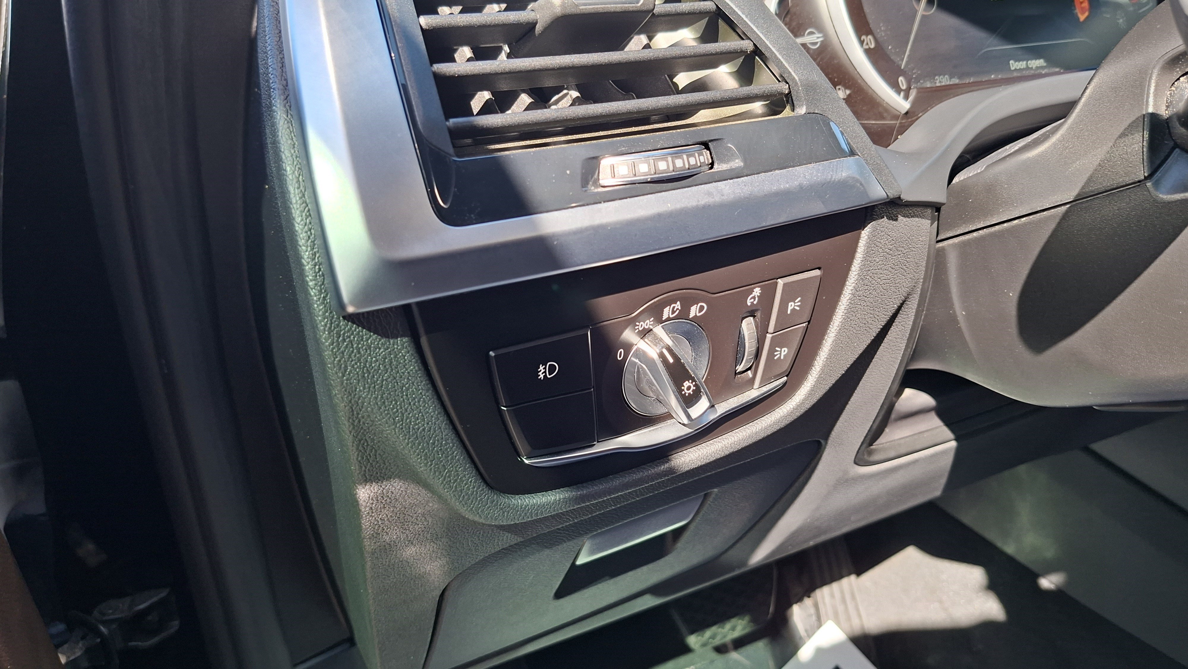 Used 2019 BMW X3 sDrive30i RWD image 10